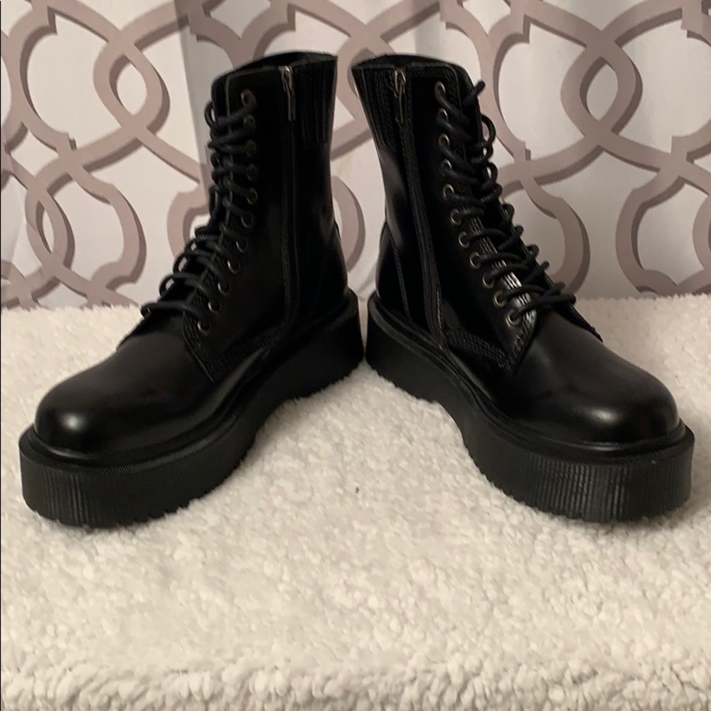 ⭐️SALE⭐️NEW-Jeffrey Campbell Sopas Lugged - Picture 10 of 13